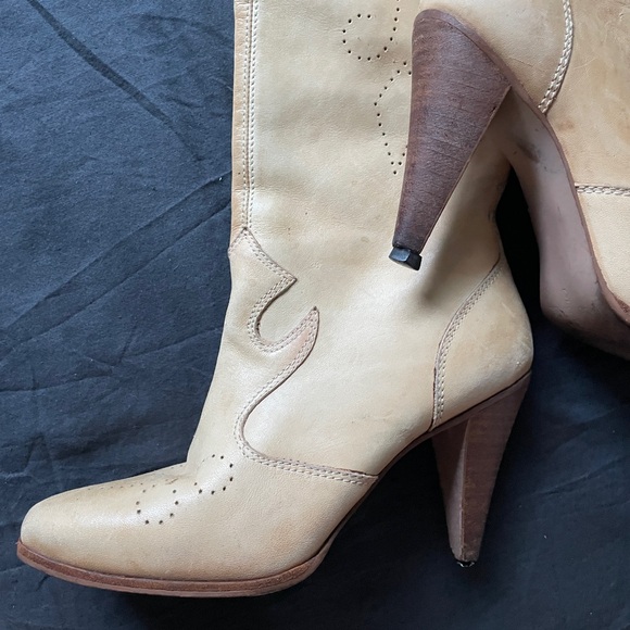 Vintage Tan Leather Cowgirl Boots 5 - Picture 6 of 17